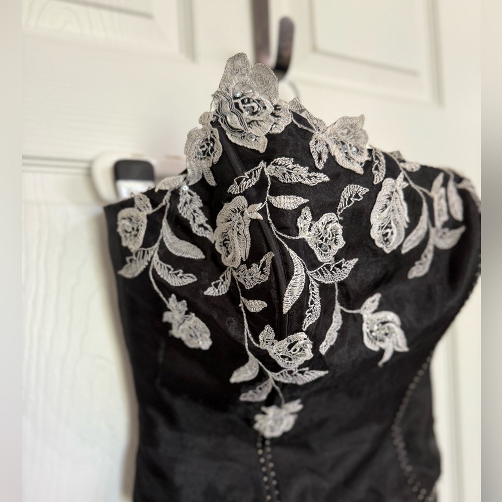Jovani Black Corset Gown sz 8 Strapless Rose Embroidery Goth Coquette Prom Dress - Picture 3 of 8
